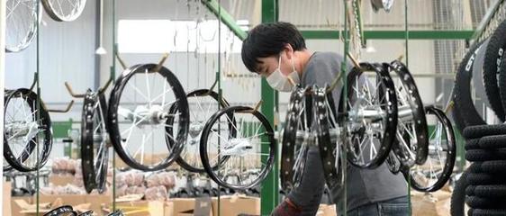 別急著擺攤！塑料行情異動背后 中國自行車與電動車全球搶購潮催生新機遇